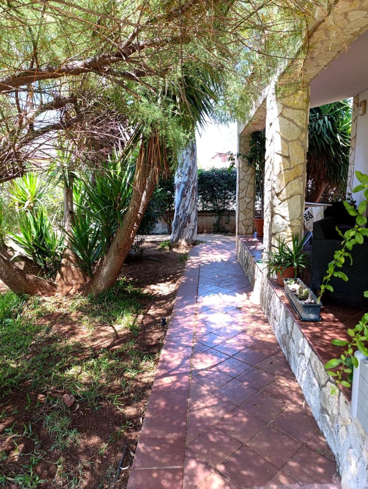 Casa In Giardino A Pochi Passi Dal Mare Holiday home *